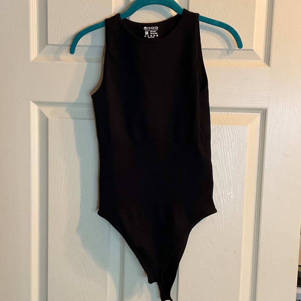 Elegant Black Sleeveless Bodysuit